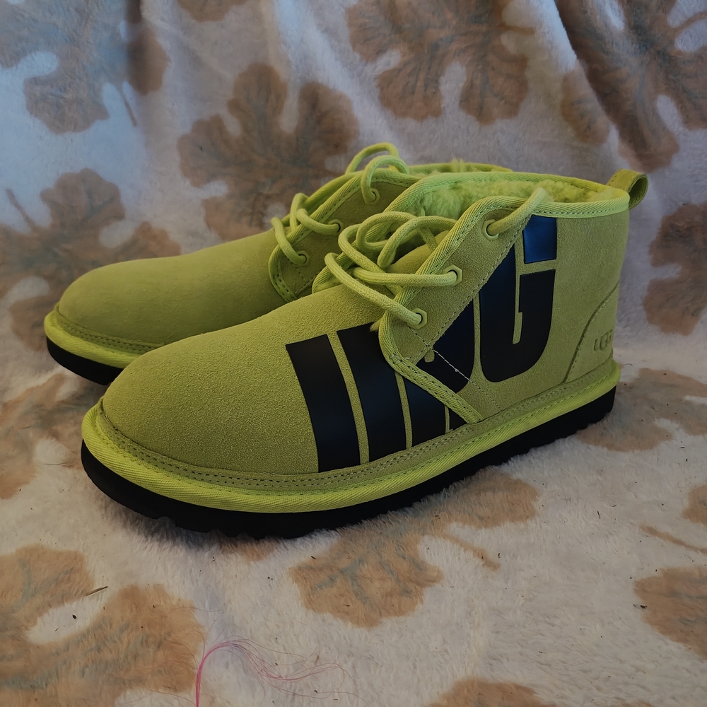 UGG Neumel Chopd Graphic Logo Men's Suede Chukka Boots Neon Size 9 Lime Black